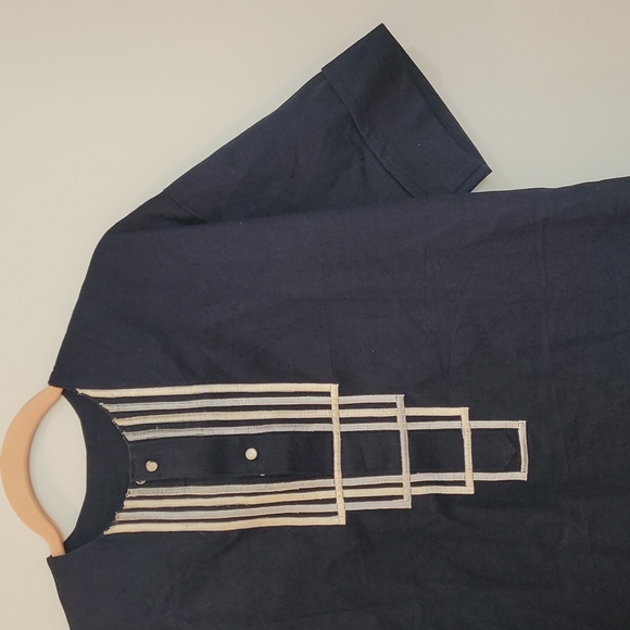 Shirt - Picture 2 of 3